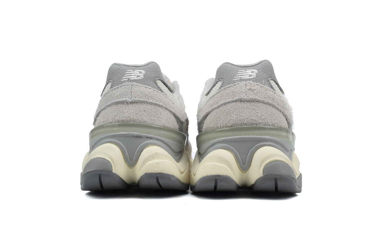 New Balance 9060 Sneakers
