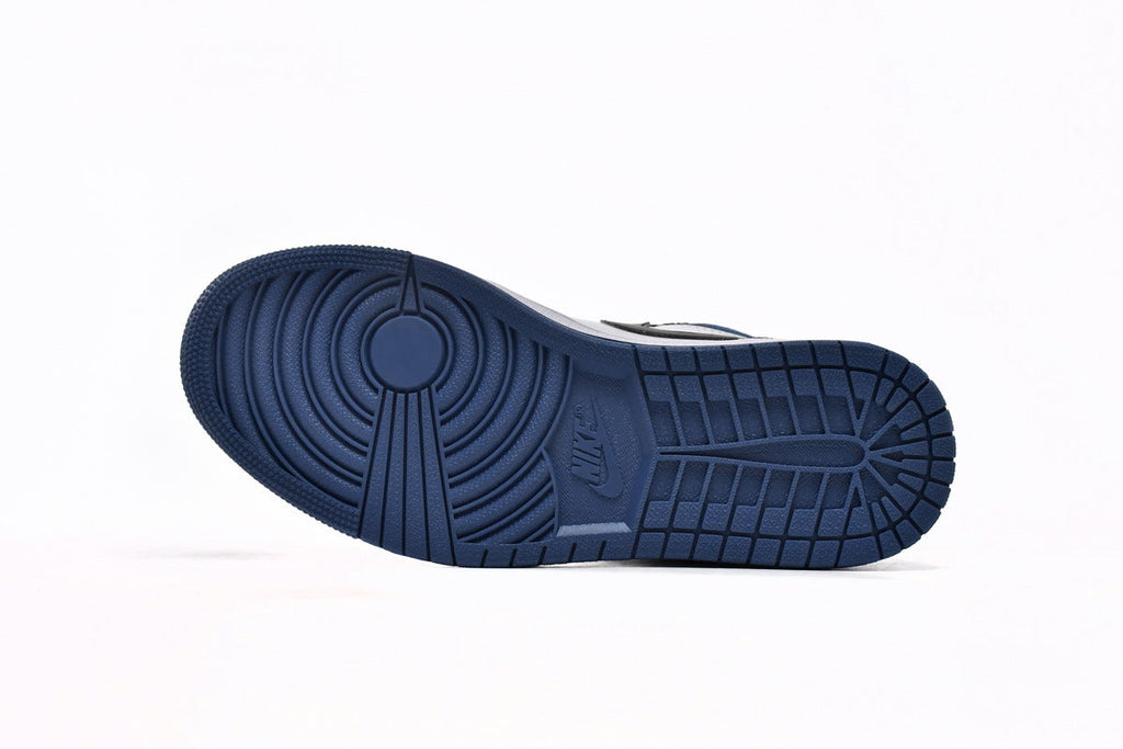 Nike Air Jordan 1 Retro Low Low-Top Sneakers
