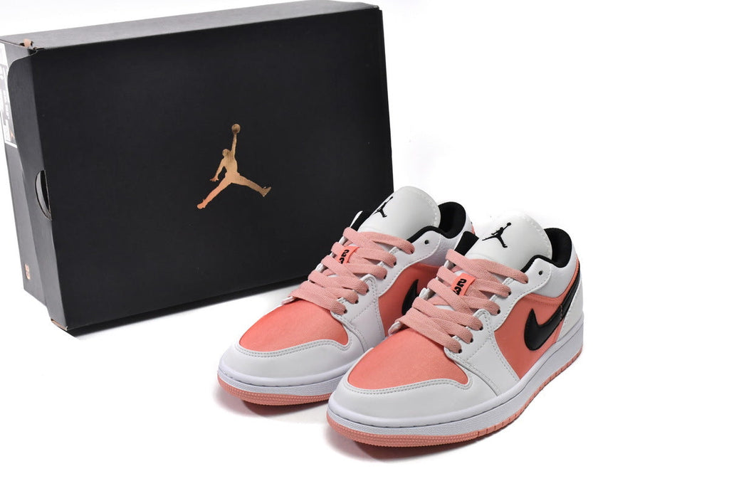Nike Air Jordan 1 Retro Low Low-Top Sneakers