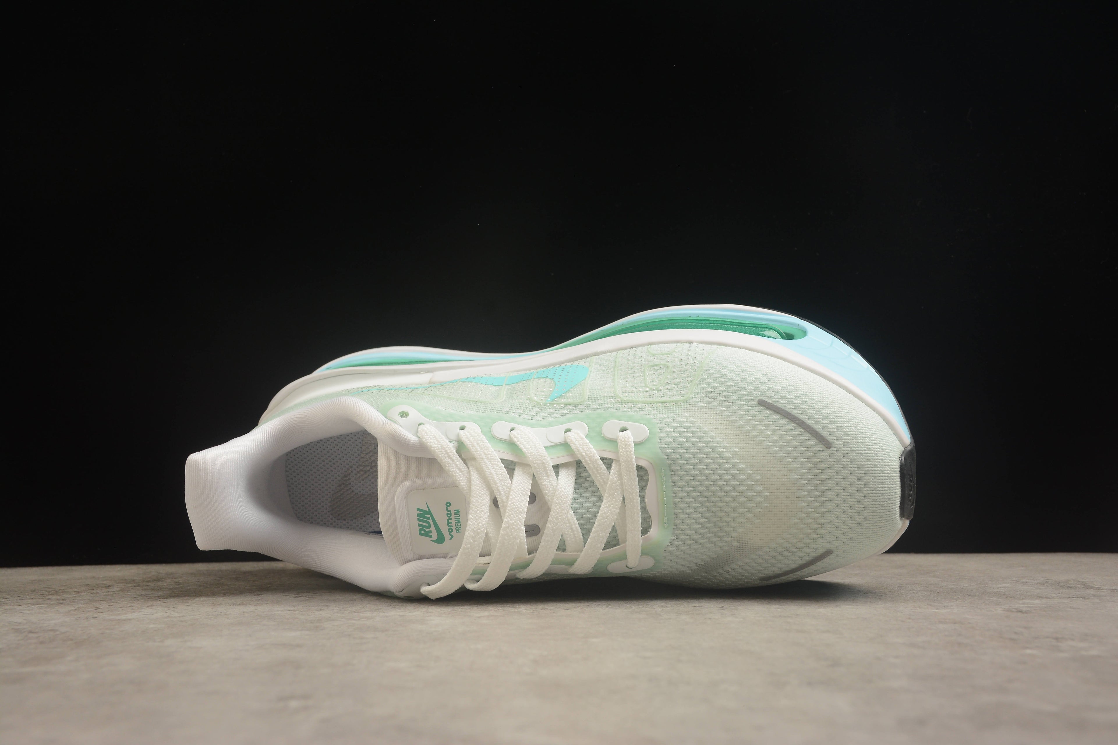 Nike Vomero 18 Running Shoes | Premium Cushioning | EU 36-45