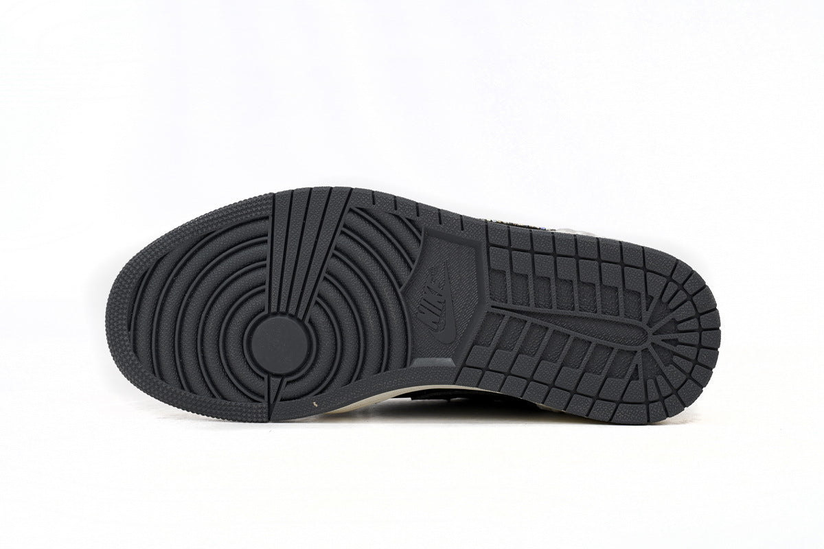 Nike Air Jordan 1 Retro Low Low-Top Sneakers