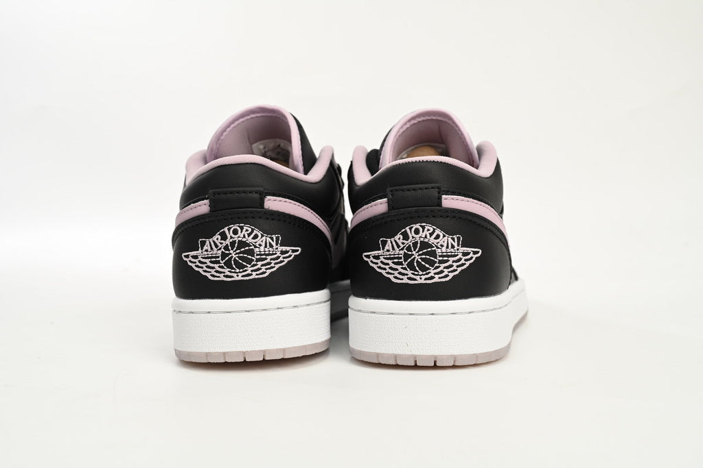 Nike Air Jordan 1 Retro Low Low-Top Sneakers