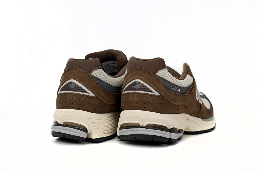 New Balance 2002R Sneakers