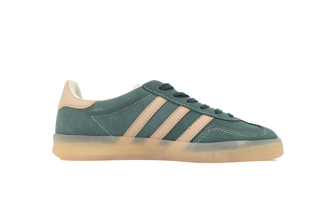Adidas Samba OG – Retro German-Inspired Sneakers
