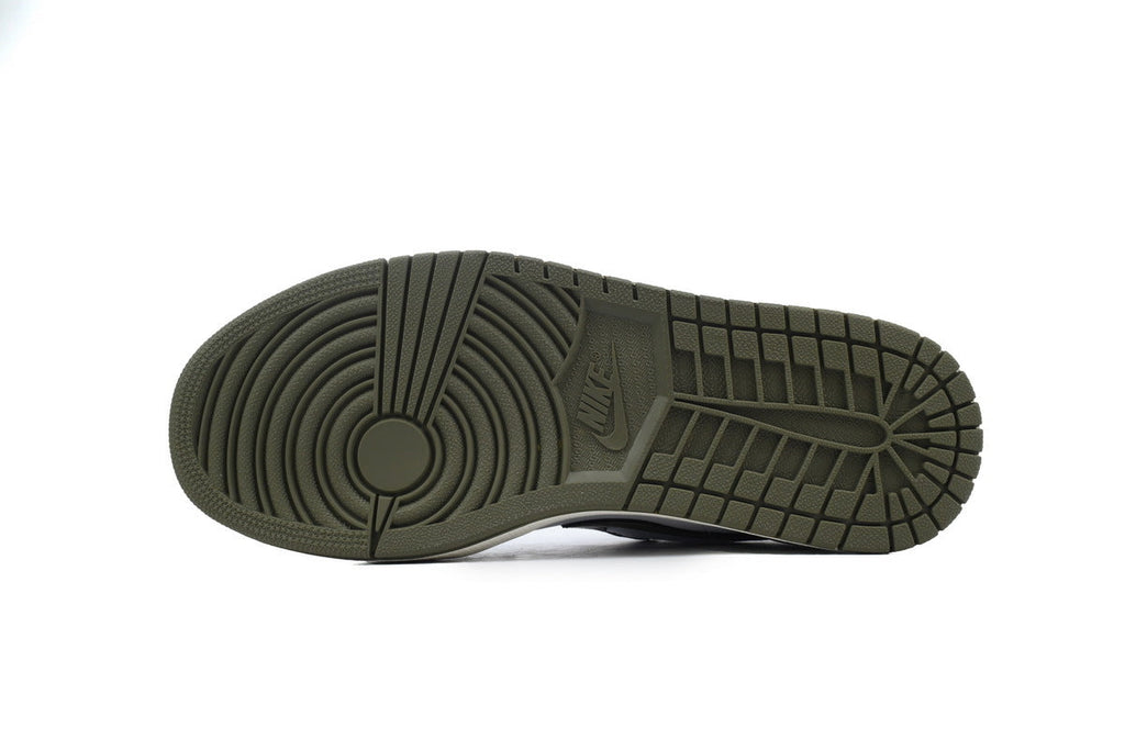 Nike Air Jordan 1 Retro Low Low-Top Sneakers