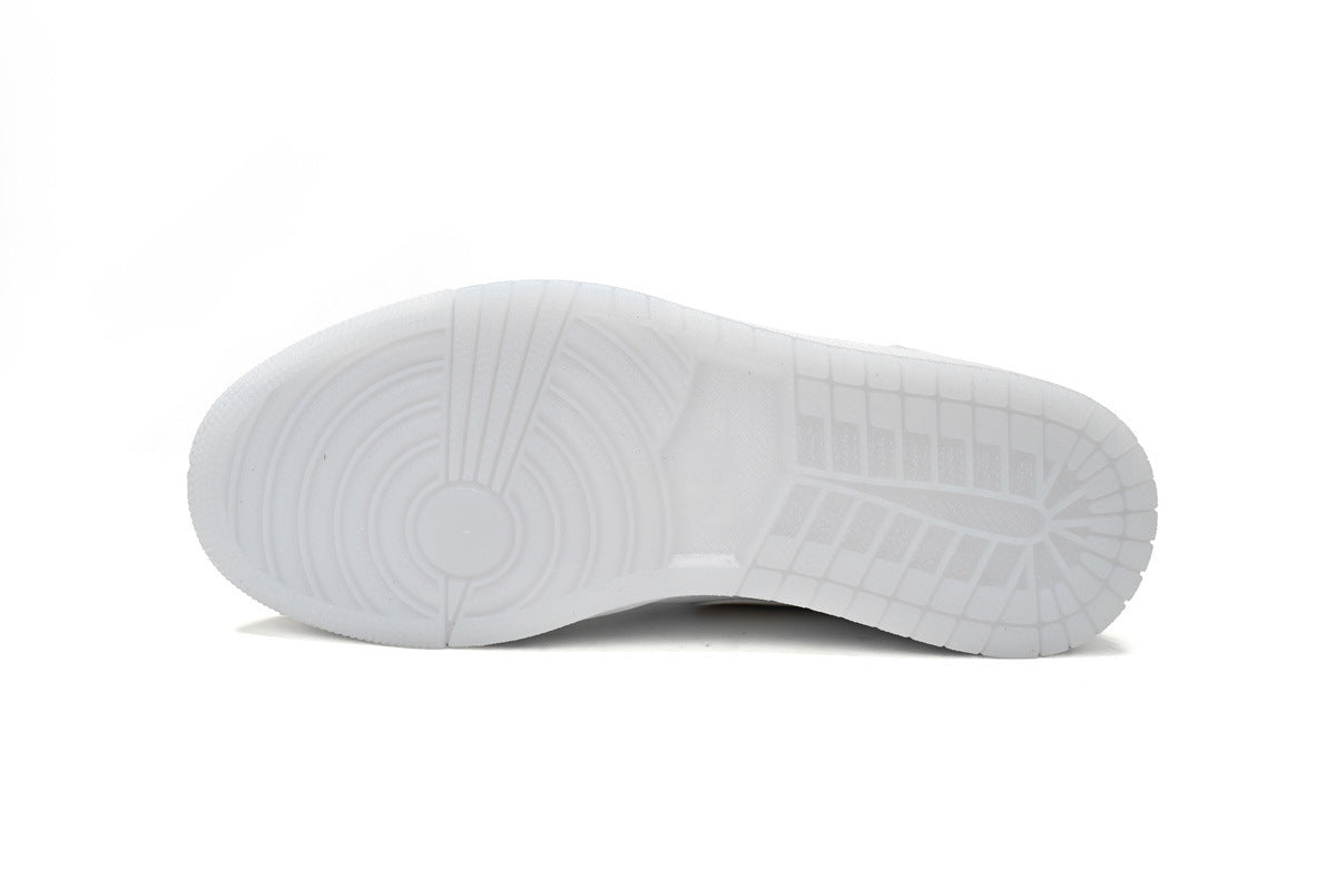 Nike Air Jordan 1 Retro Low Low-Top Sneakers