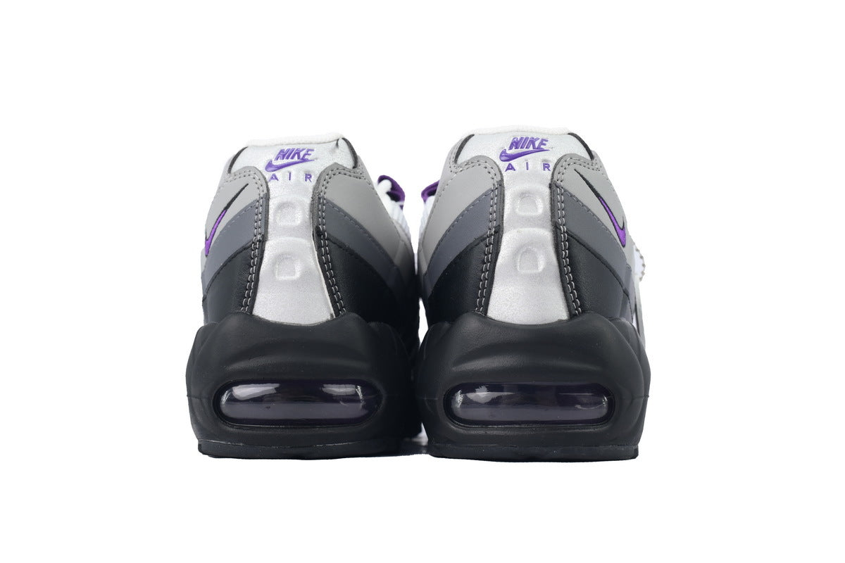 Nike Air Max 95 – Classic Sneakers