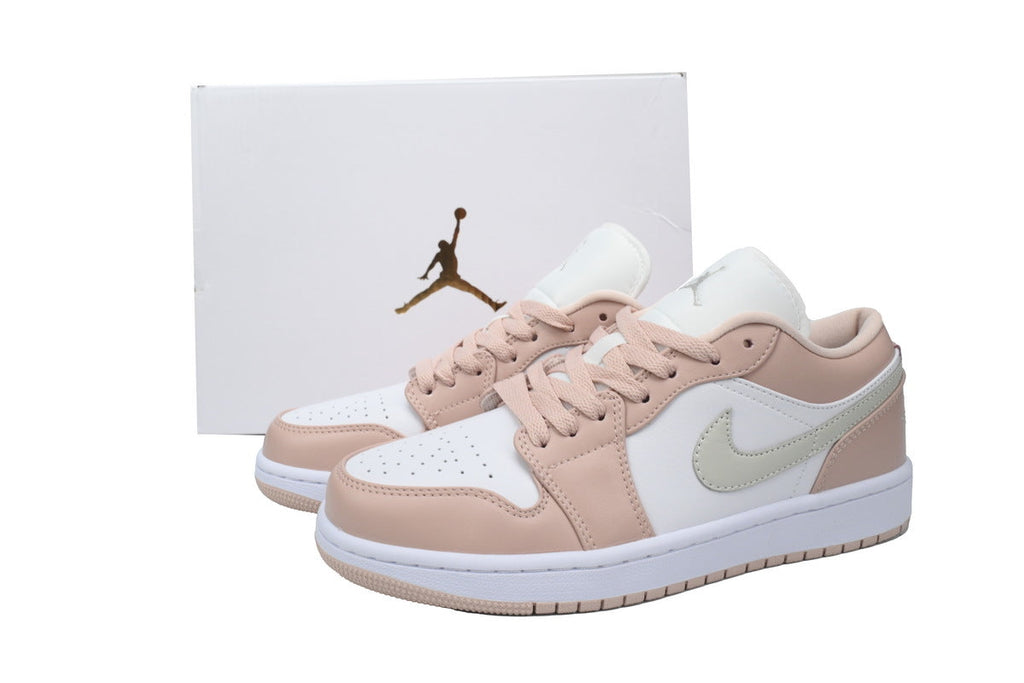 Nike Air Jordan 1 Retro Low Low-Top Sneakers