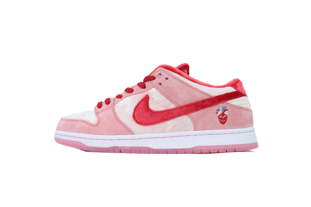 Nike SB Dunk Low – Classic Streetwear Sneakers (EU 36–45)