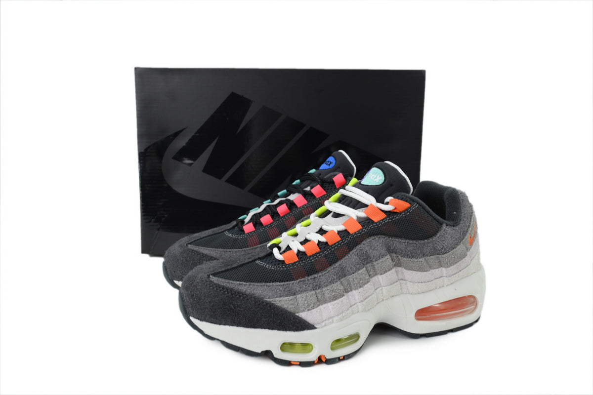 Nike Air Max 95 – Classic Sneakers