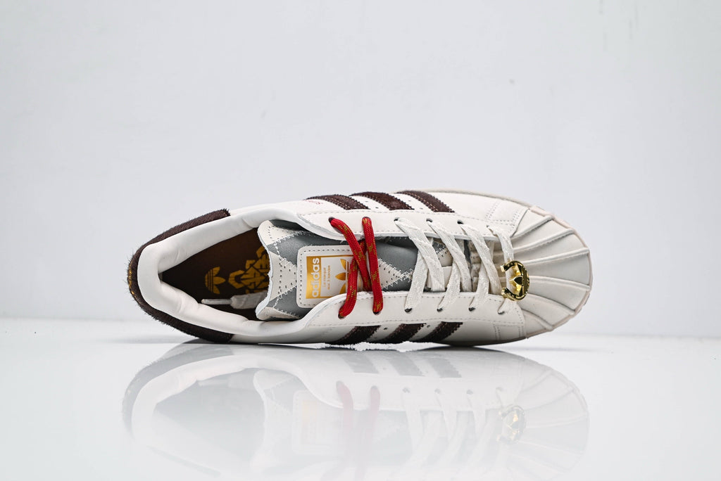 adidas Originals Superstar – Off-White & Brown Horsehair Upper with Red Laces & White Shell Toe