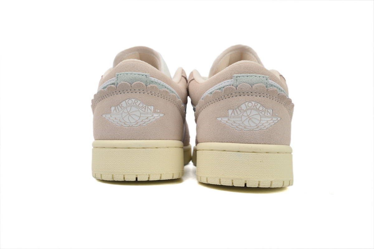 Nike Air Jordan 1 Retro Low Low-Top Sneakers