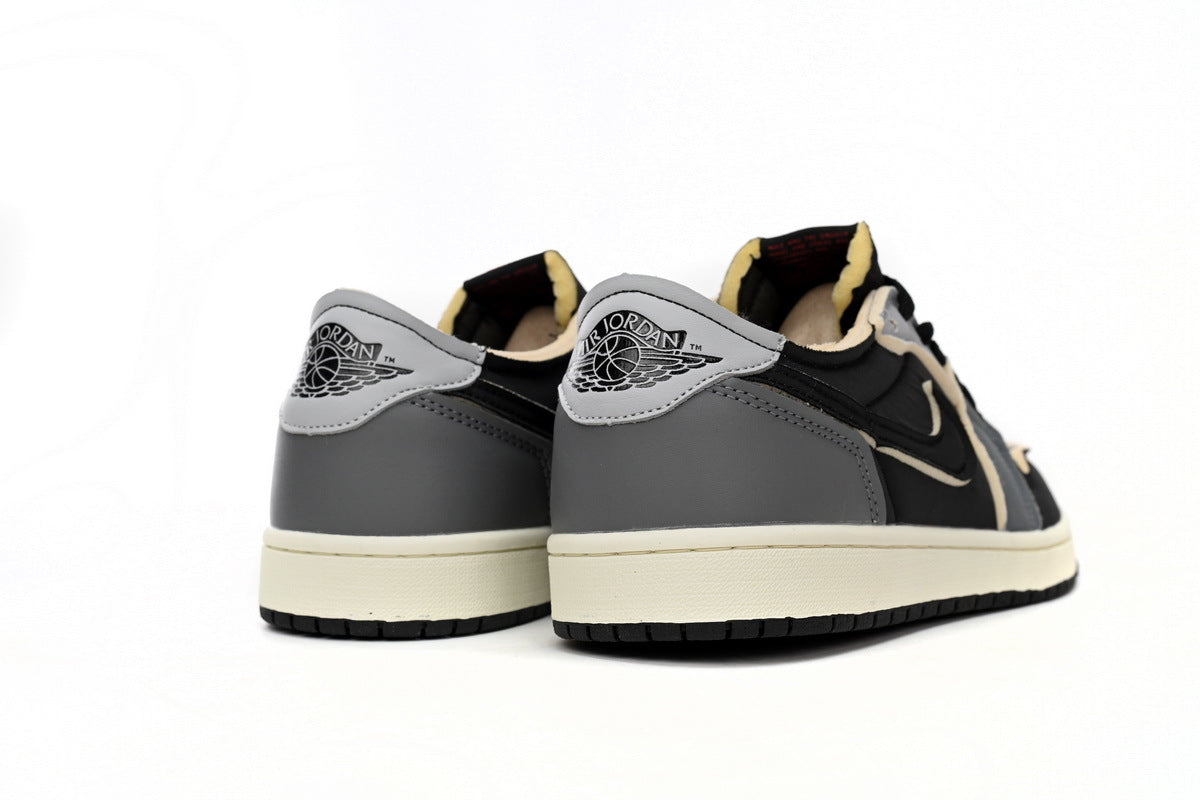 Nike Air Jordan 1 Retro Low Low-Top Sneakers