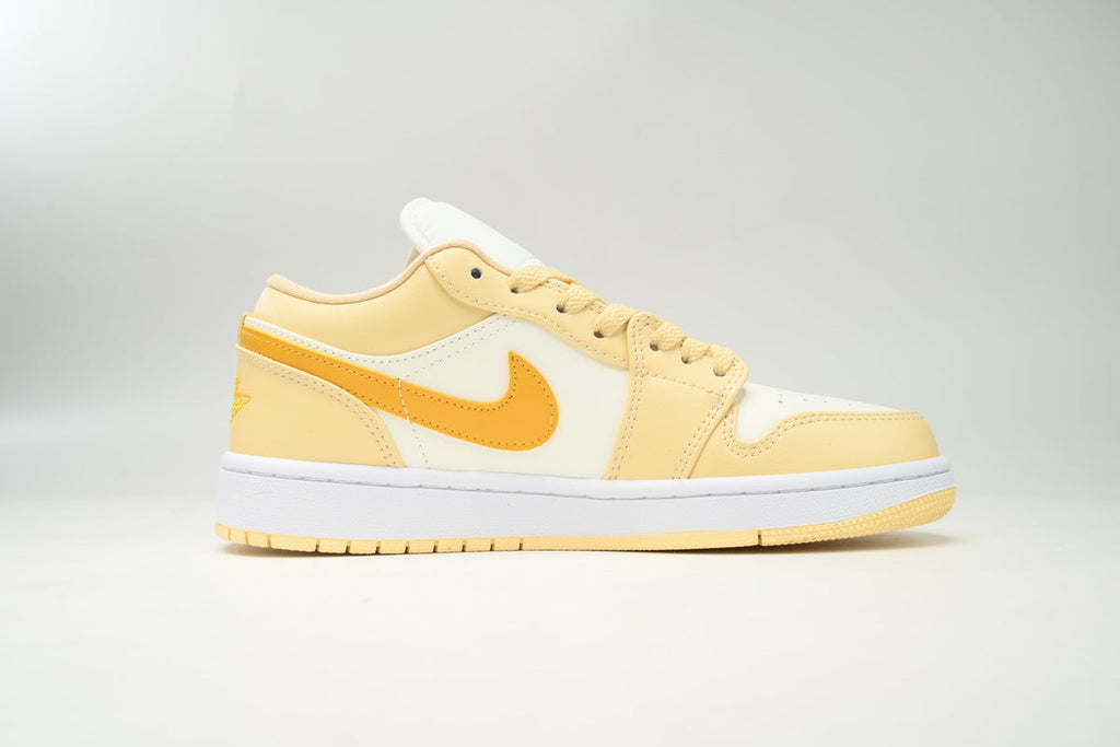 Nike Air Jordan 1 Retro Low Low-Top Sneakers