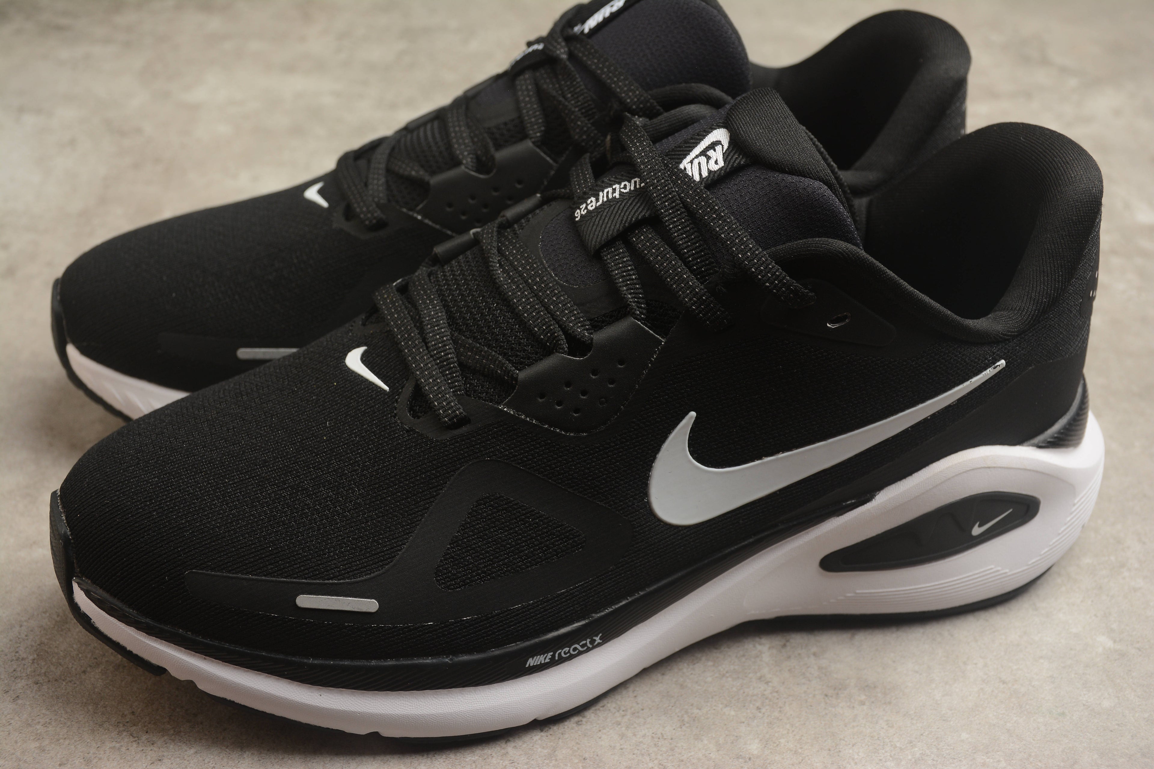 Nike Air Zoom Structure 26 Running Shoes | Supportive & Stable | EU 36-45