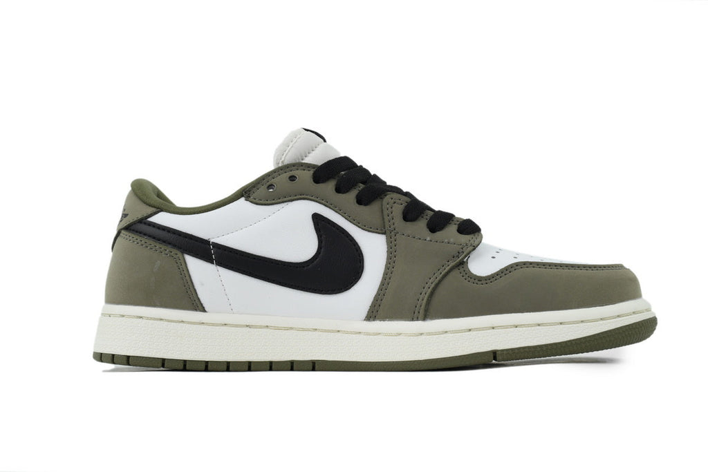 Nike Air Jordan 1 Retro Low Low-Top Sneakers
