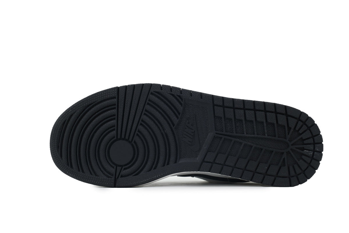 Nike Air Jordan 1 Retro Low Low-Top Sneakers