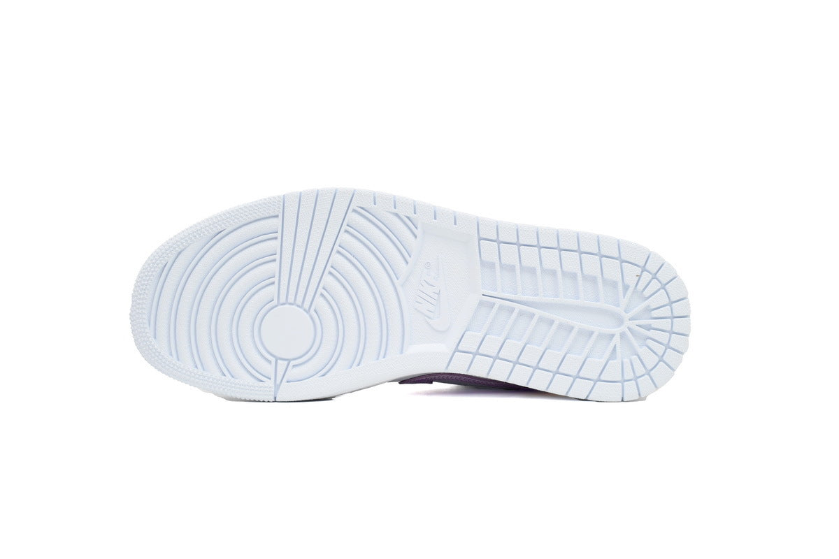 Nike Air Jordan 1 Retro Low Low-Top Sneakers
