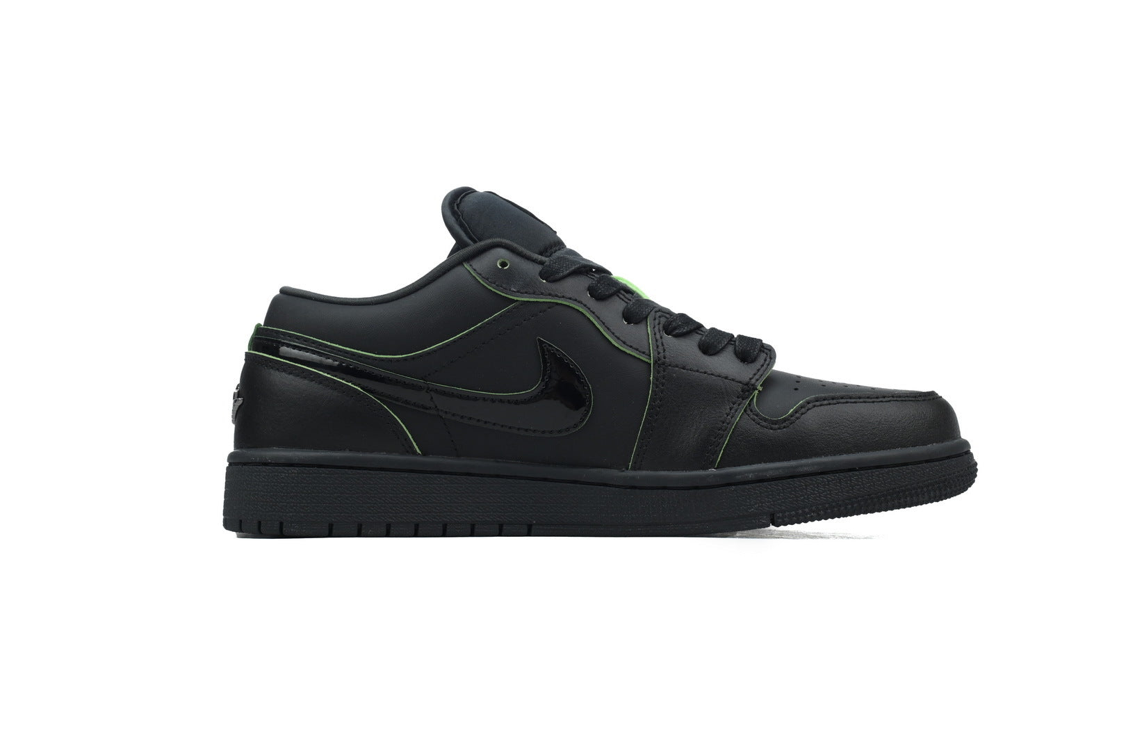 Nike Air Jordan 1 Retro Low Low-Top Sneakers