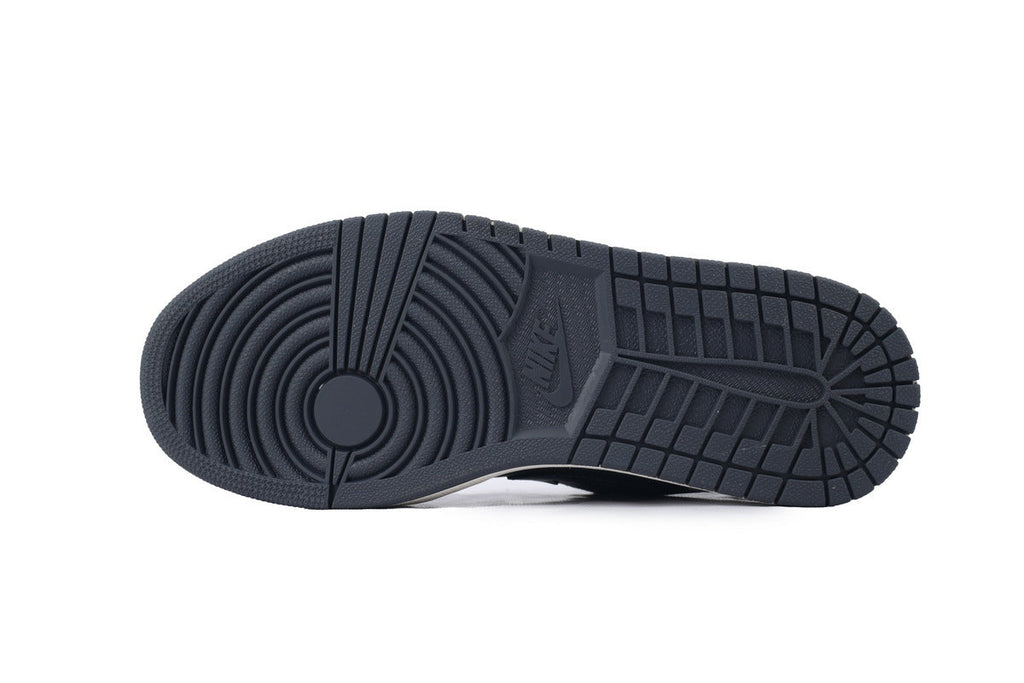 Nike Air Jordan 1 Retro Low Low-Top Sneakers