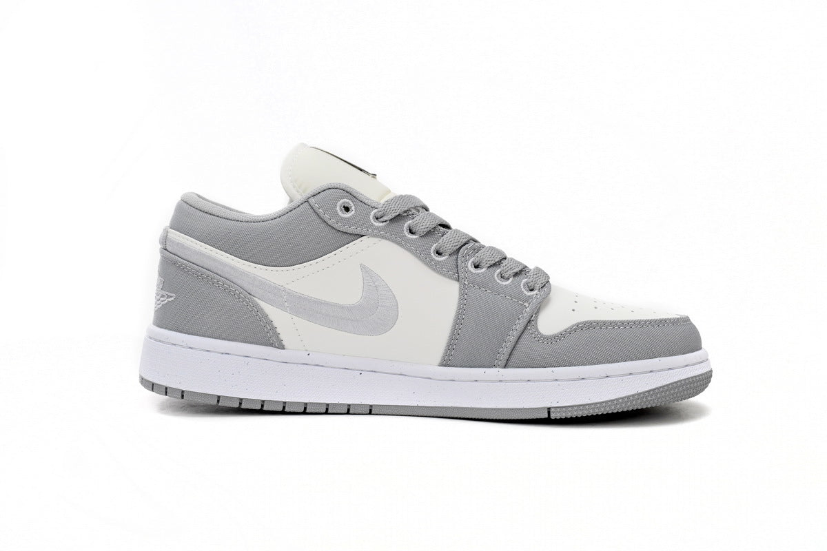 Nike Air Jordan 1 Retro Low Low-Top Sneakers