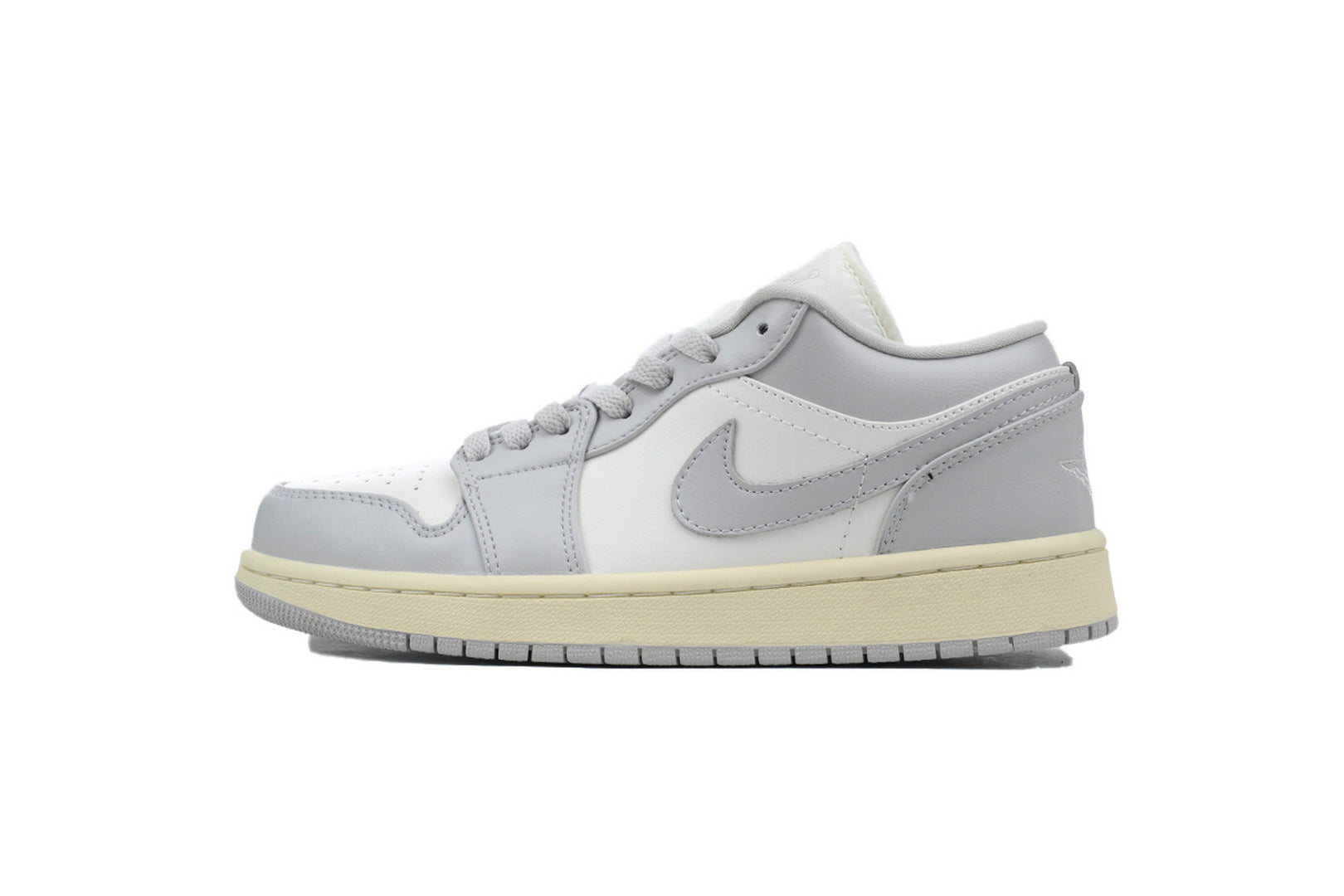 Nike Air Jordan 1 Retro Low Low-Top Sneakers