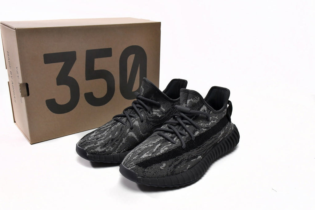 Adidas Yeezy Boost 350 V2 – Lifestyle Sneakers