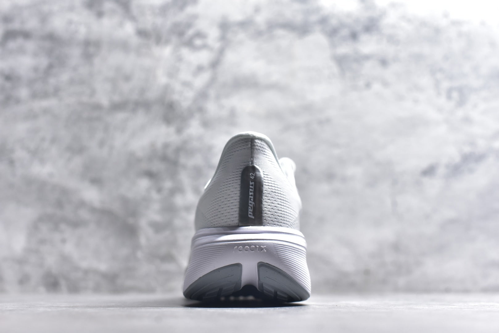 Nike Pegasus 42 Low-Top Running & Training Shoes | EU 36-45