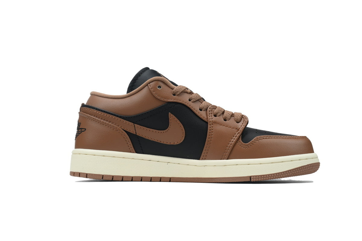 Nike Air Jordan 1 Retro Low Low-Top Sneakers