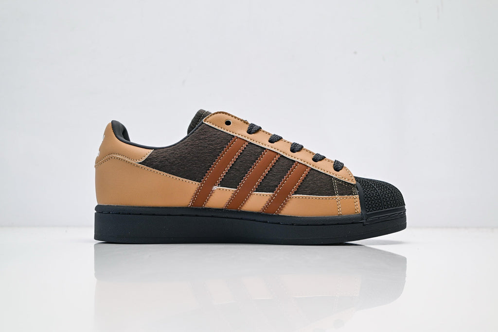 adidas Originals Superstar – Tan Caramel & Dark Brown Faux Fur with Russet 3-Stripes Shell Toe