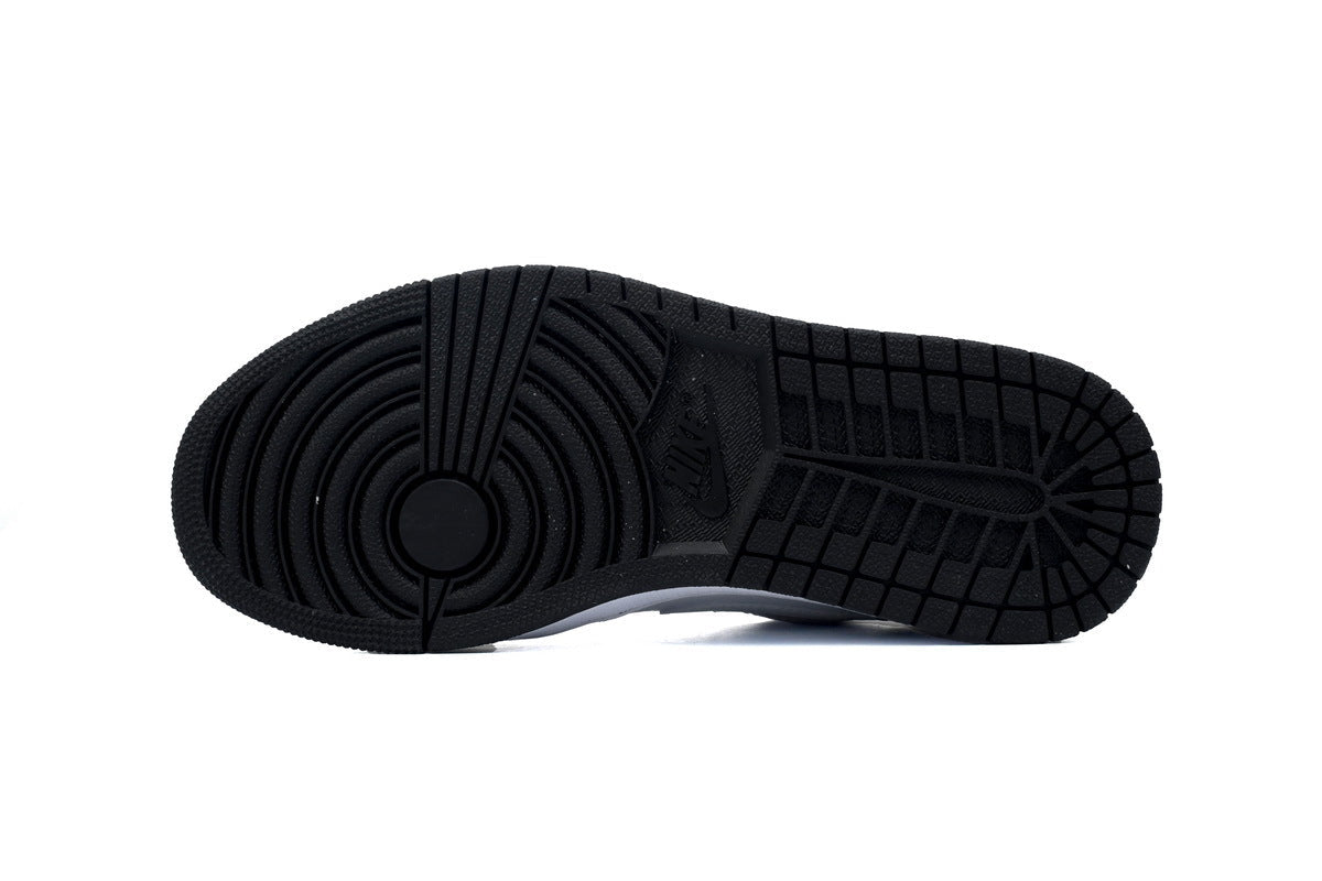Nike Air Jordan 1 Retro Low Low-Top Sneakers