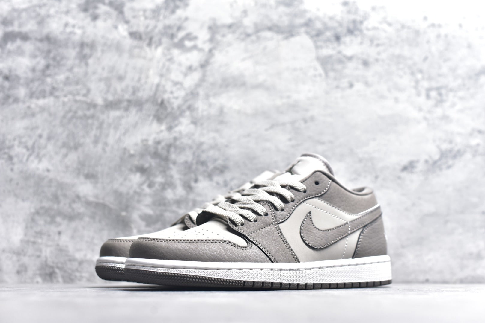 Air Jordan 1 Low AJ1 Sneakers | Men's & Women's