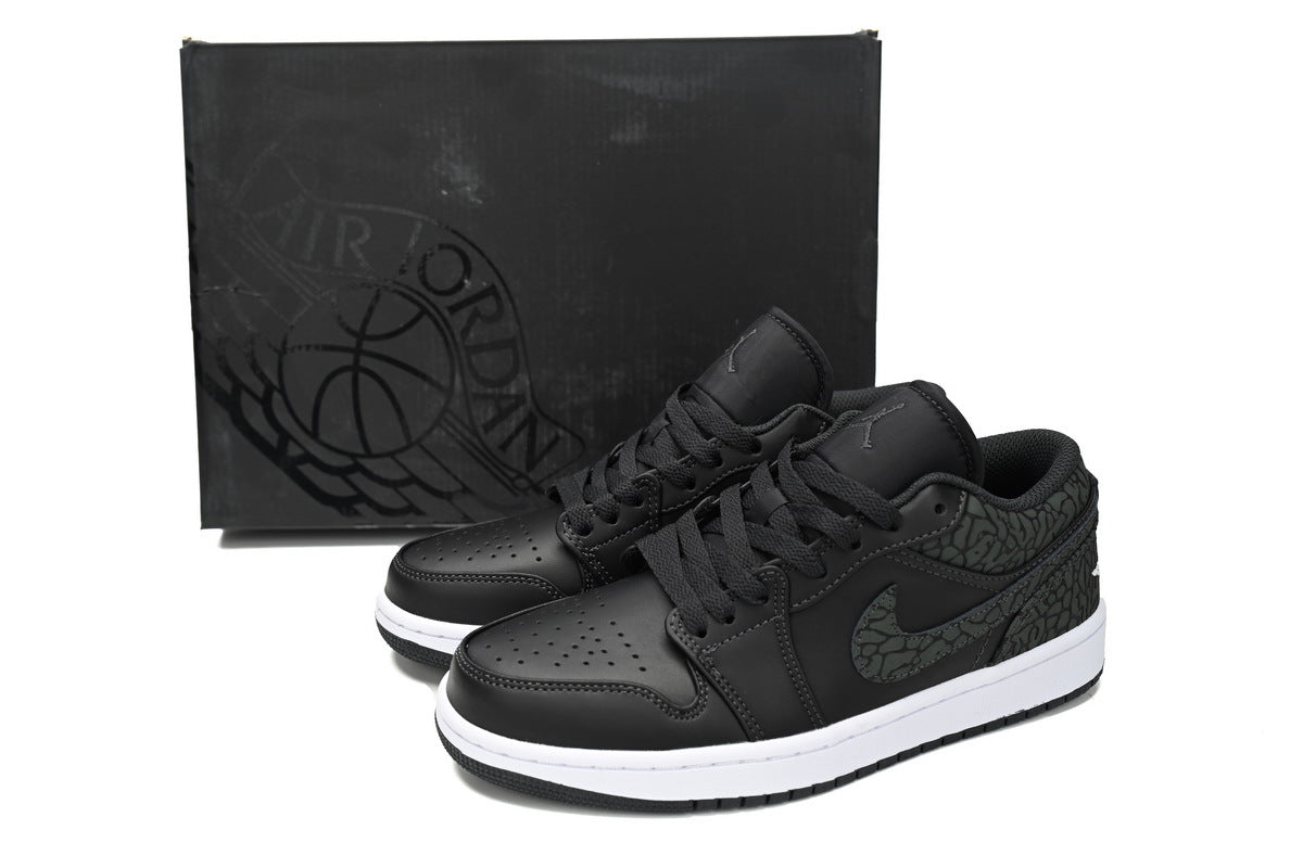 Nike Air Jordan 1 Retro Low Low-Top Sneakers