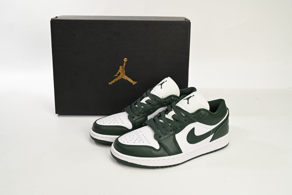 Nike Air Jordan 1 Retro Low Low-Top Sneakers