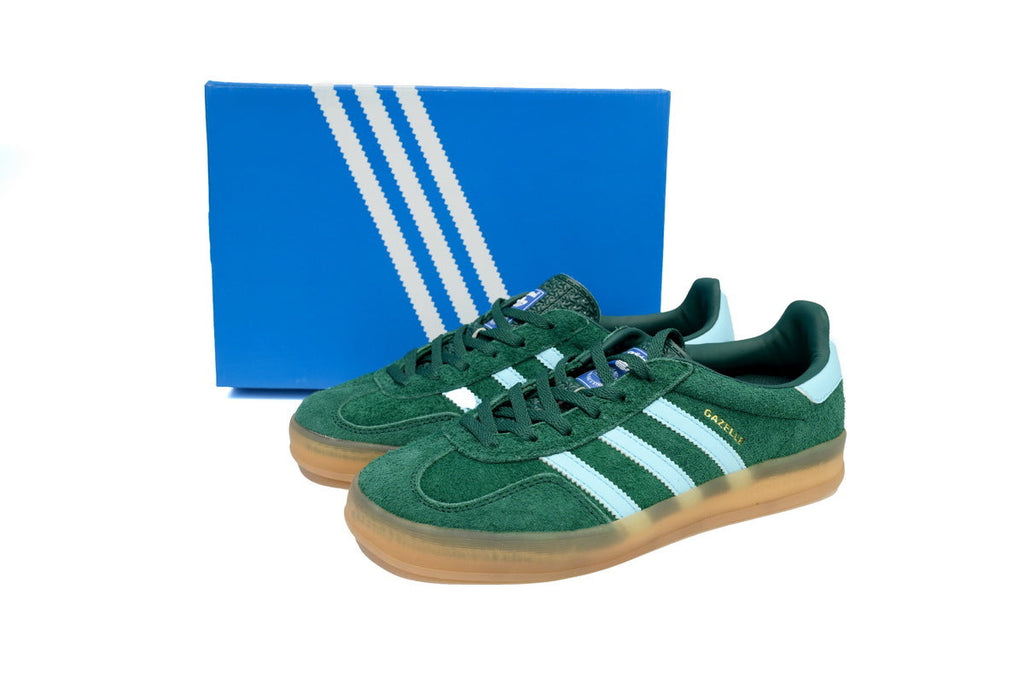 Adidas Samba OG – Retro German-Inspired Sneakers