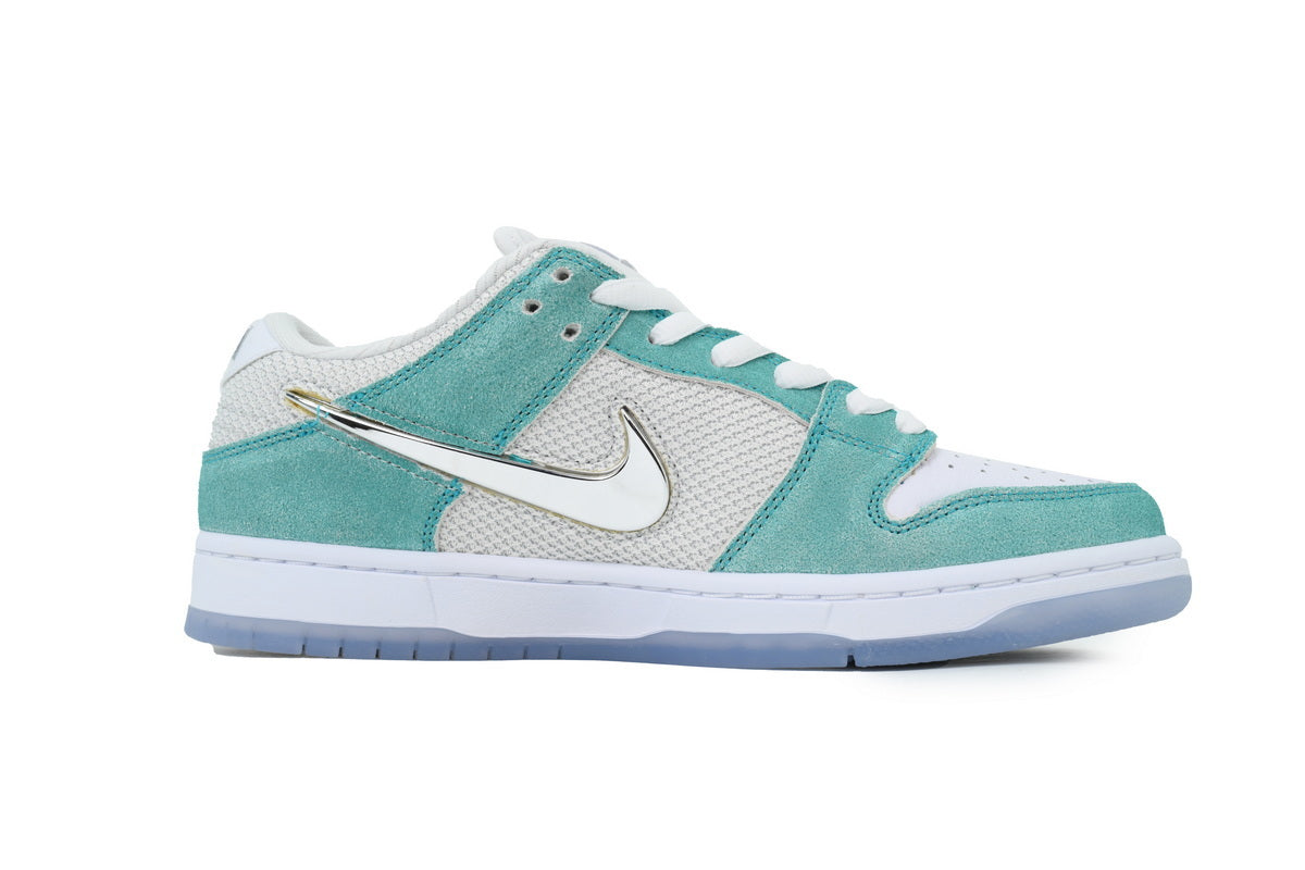 Nike SB Dunk Low – Classic Streetwear Sneakers (EU 36–45)