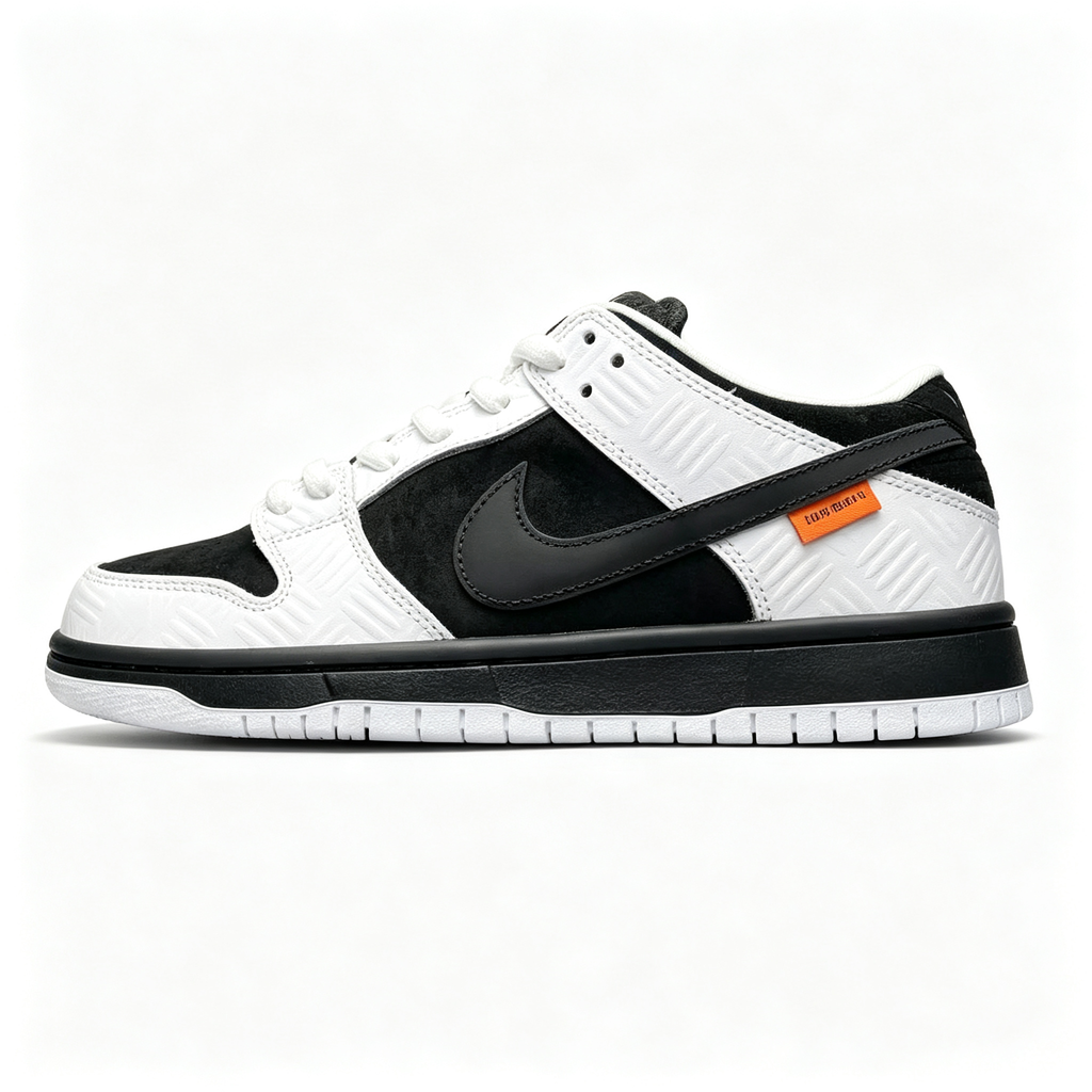 Nike Dunk Low 'Black / White / Orange'