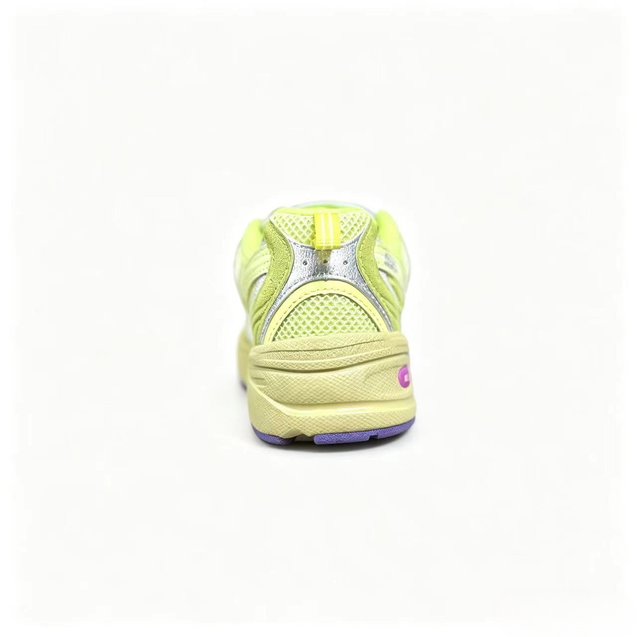 New Balance 530