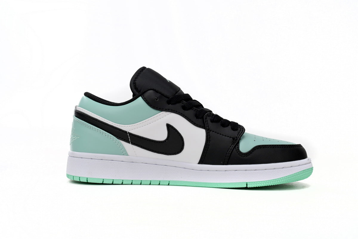 Nike Air Jordan 1 Retro Low Low-Top Sneakers