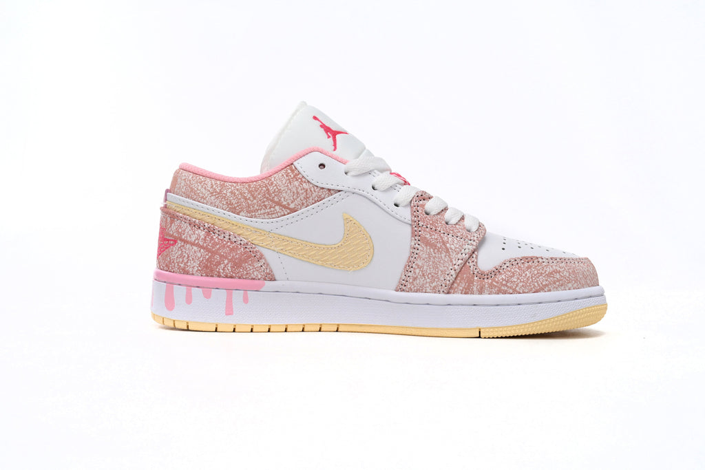 Nike Air Jordan 1 Retro Low Low-Top Sneakers