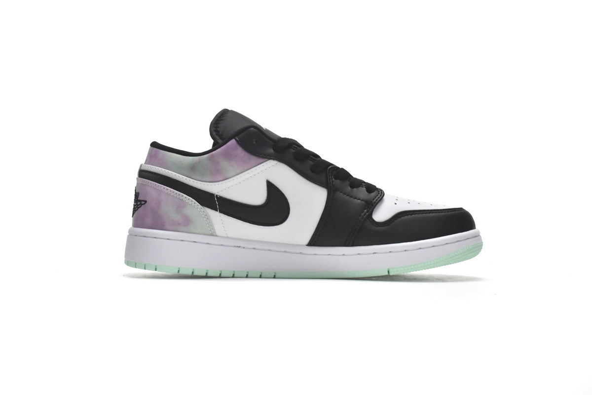 Nike Air Jordan 1 Retro Low Low-Top Sneakers