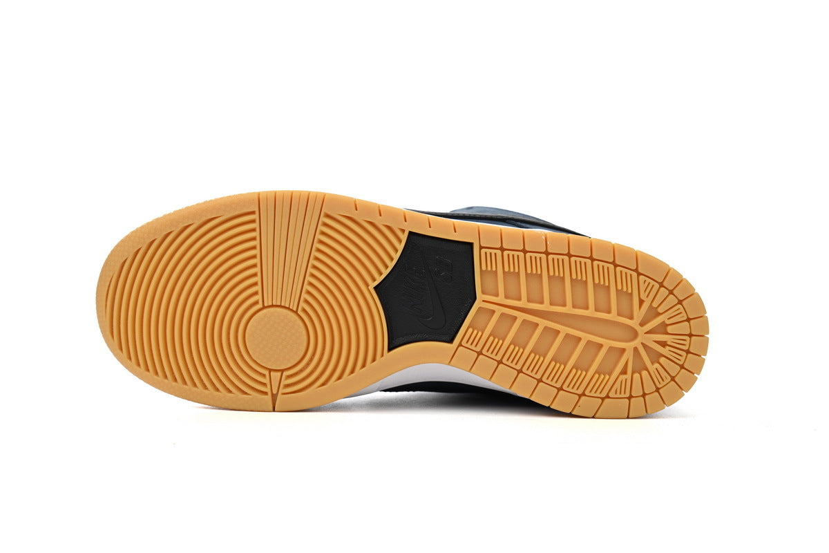 Nike SB Dunk Low – Classic Streetwear Sneakers (EU 36–45)