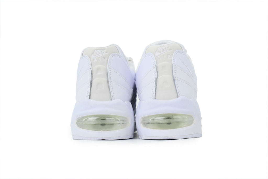 Nike Air Max 95 – Classic Sneakers