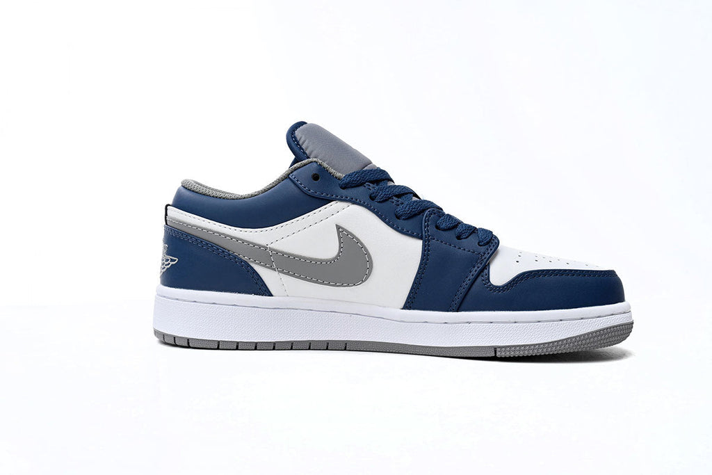 Nike Air Jordan 1 Retro Low Low-Top Sneakers
