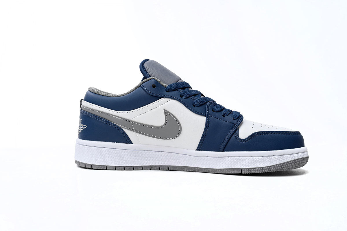 Nike Air Jordan 1 Retro Low Low-Top Sneakers