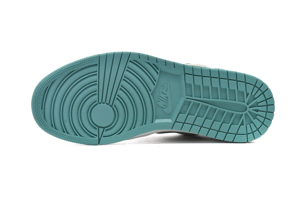 Nike Air Jordan 1 Retro Low Low-Top Sneakers