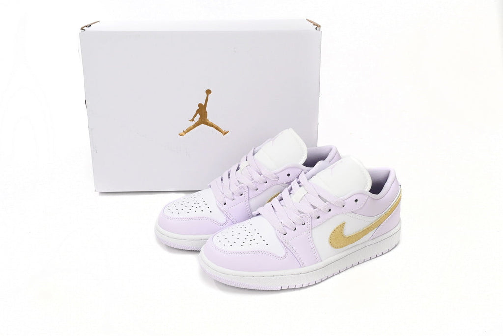 Nike Air Jordan 1 Retro Low Low-Top Sneakers