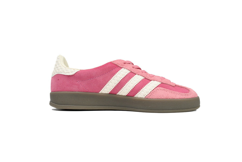 Adidas Samba OG – Retro German-Inspired Sneakers