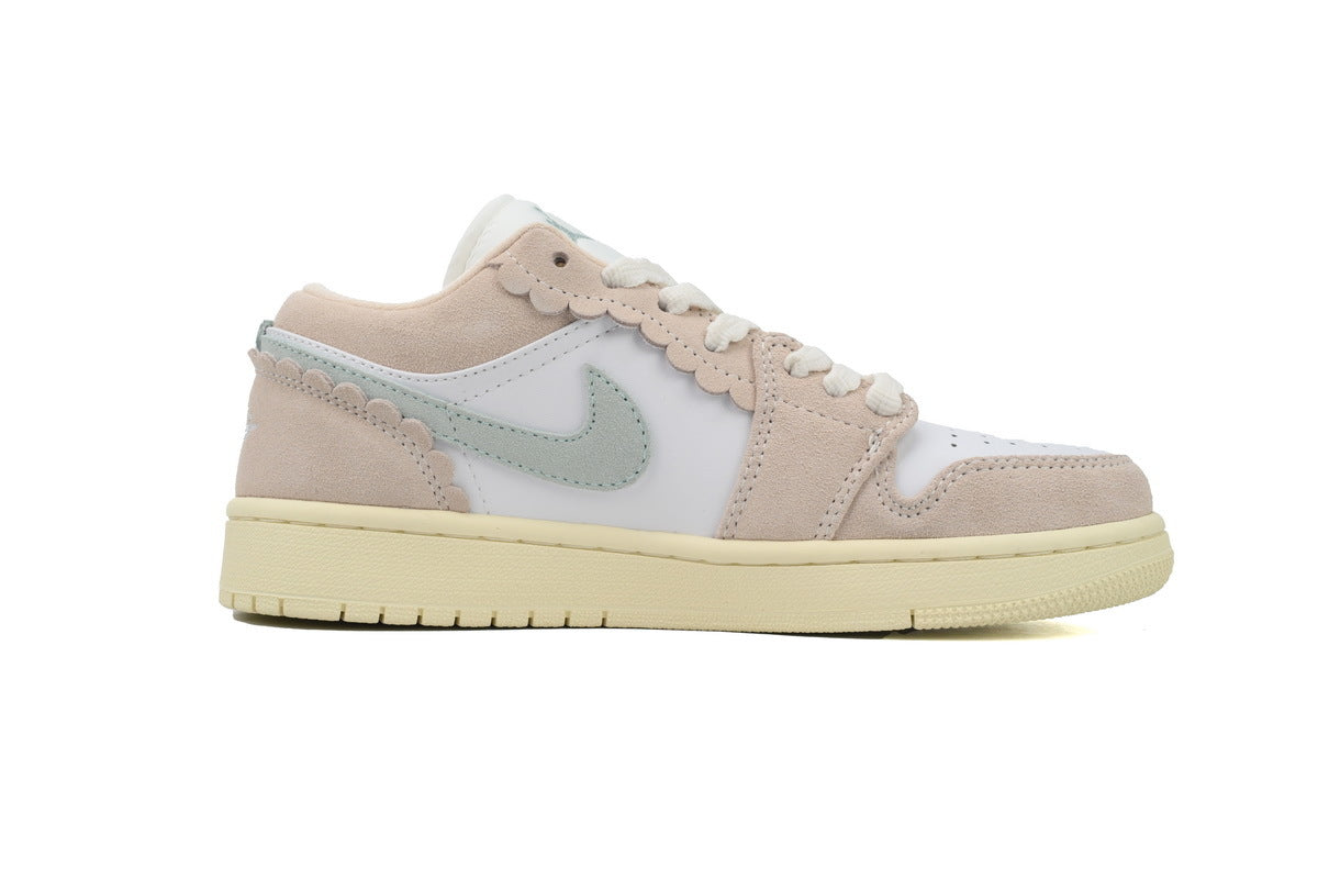 Nike Air Jordan 1 Retro Low Low-Top Sneakers