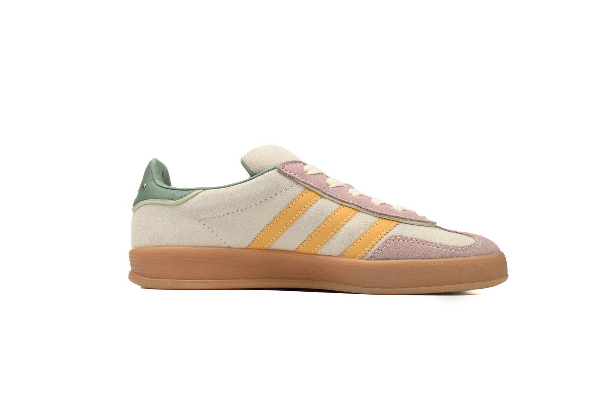 Adidas Samba OG – Retro German-Inspired Sneakers